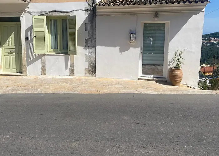 Dinateli House - Live Like A Local In Corfu