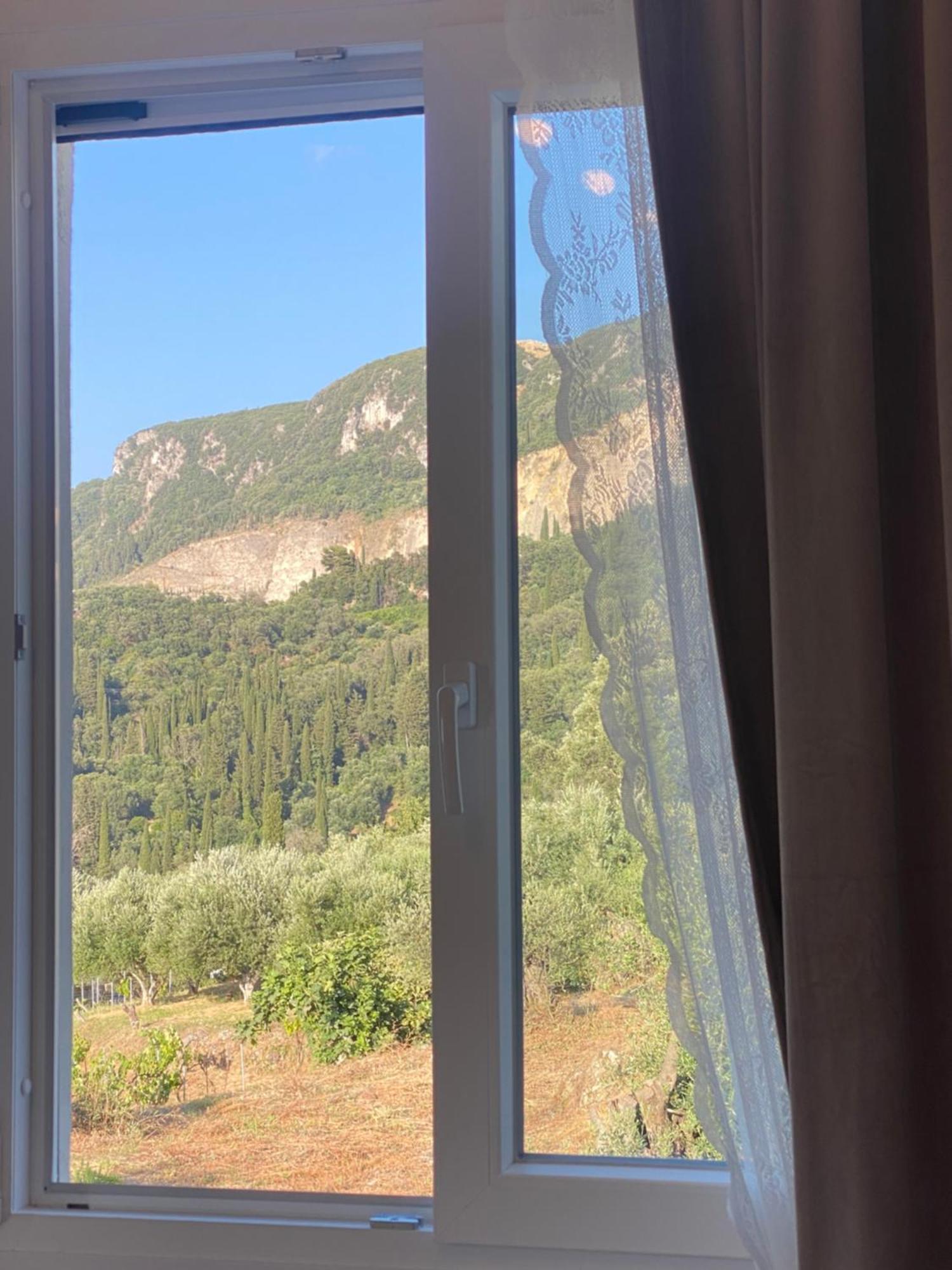 Dinateli House - Live Like A Local In Corfu
